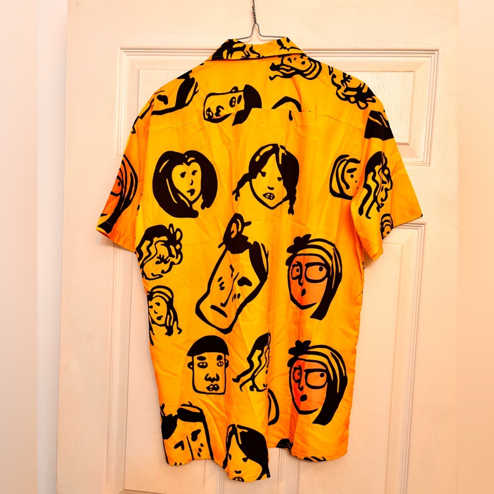 3 Tropical Print Men's Shirt: 2 Large & 1 XL - Picture 9 of 10